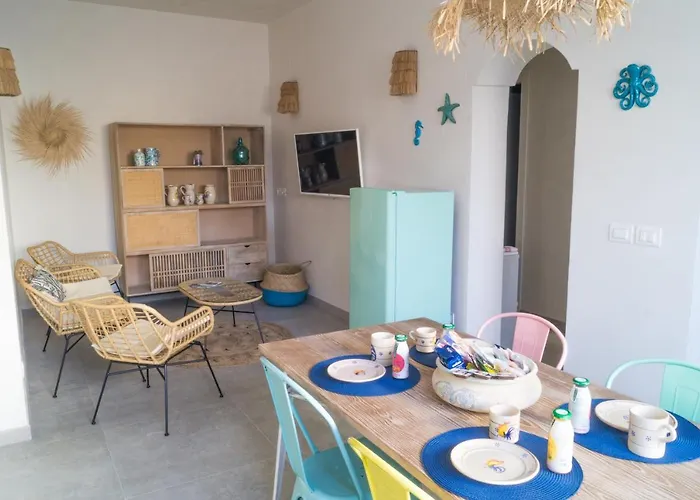 Casa A 10 Metri Dal Mare Nyaraló *